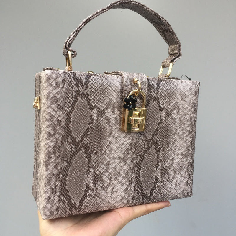 Snake Print Leather Bag For Ladies In European And American Style